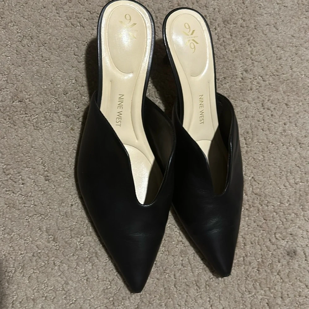 Nine West Kapps 9x9 Pointy Toe Mules - Picture 2 of 7